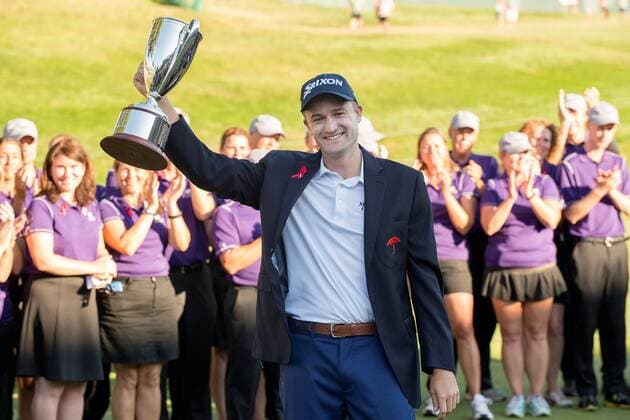 August 7, 2016: Russell Knox of Scotland hoists the PGA Golf Herren Travelers Championship cup after winning the Travelers Championship Tournament, held at TPC River Highlands in Cromwell CT. Russell Knox of Scotland wins the championship -2 on the day to finish -14. CSM PGA 2016: Travelers Championship AUG 07 - ZUMAc04_