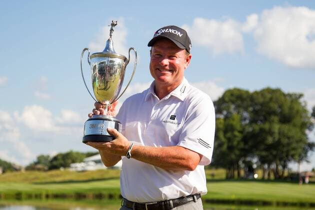 07 AUG 2016: Joe Durant poses after winning the 3M Championship trophy after putting an eagle on the first playoff hole against Miguel Angel Jiminez during the final round of the 3M Championship at TPC Twin Cities in Blaine, Minnesota. (Photo by: David Berding Icon Sportswire) GOLF: AUG 07 Champions Tour - 3M Championship - Final Round Icon16080701633 EDITORIAL USE ONLY