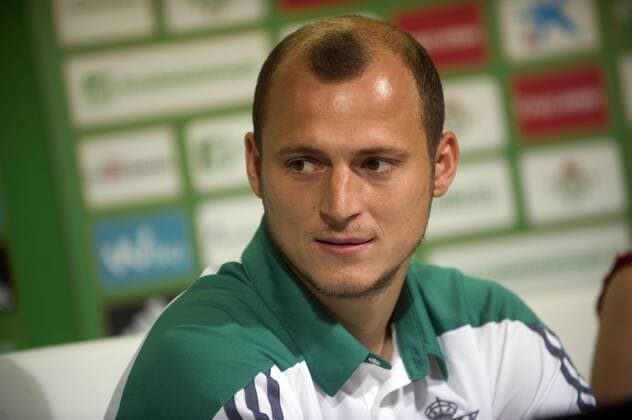 PK - Presentation of Roman Zozulya as the new player of Real Betis Sevilla. xKIKOxHURTADOx 