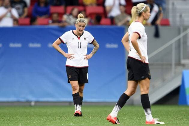 160809 Deutschlands Anja Mittag i FOOTBALL Deutschland und Kanada 9 august 2016 OS i Brasilia.  Copyright: CARLxSANDIN BB160809CS024