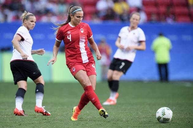 160809 Kanada s Shelina Zadorsky - Fußball, Deutschland vs Kanada Nationalteam 9. August 2016 OS i Brasilia.  Copyright: CARLxSANDIN BB160809CS059
