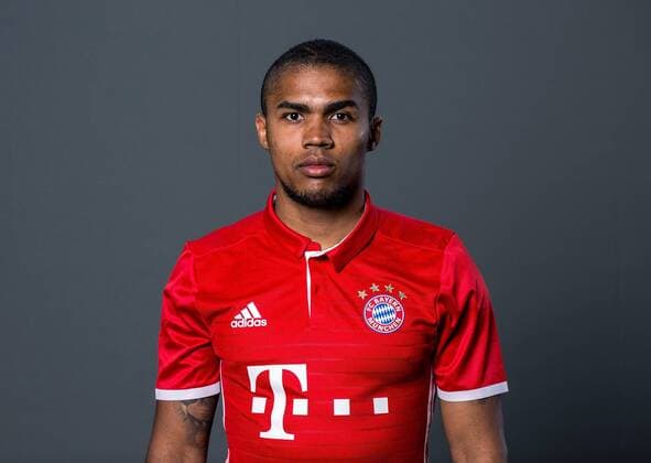 FUSSBALL 1. BUNDESLIGA SAISON 2016 2017 10.08.2016 Fototermin beim FC Bayern Muenchen: Douglas Costa