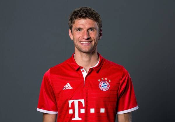 FUSSBALL 1. BUNDESLIGA SAISON 2016 2017 10.08.2016 Fototermin beim FC Bayern Muenchen: Thomas Mueller