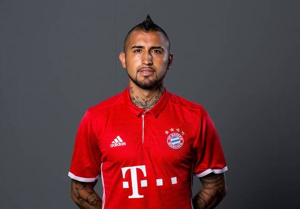 FUSSBALL 1. BUNDESLIGA SAISON 2016 2017 10.08.2016 Fototermin beim FC Bayern Muenchen: Arturo Vidal