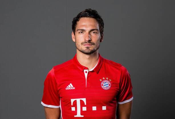 FUSSBALL 1. BUNDESLIGA SAISON 2016 2017 10.08.2016 Fototermin beim FC Bayern Muenchen: Mats Hummels