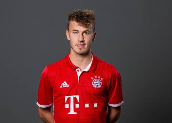 FUSSBALL 1. BUNDESLIGA SAISON 2016 2017 10.08.2016 Fototermin beim FC Bayern Muenchen: Niklas Dorsch
