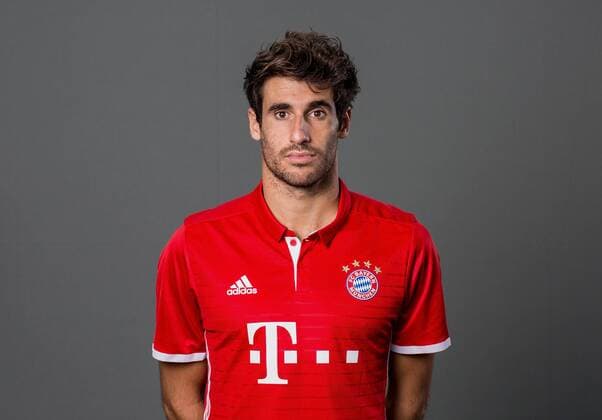 FUSSBALL 1. BUNDESLIGA SAISON 2016 2017 10.08.2016 Fototermin beim FC Bayern Muenchen: Javi Martinez