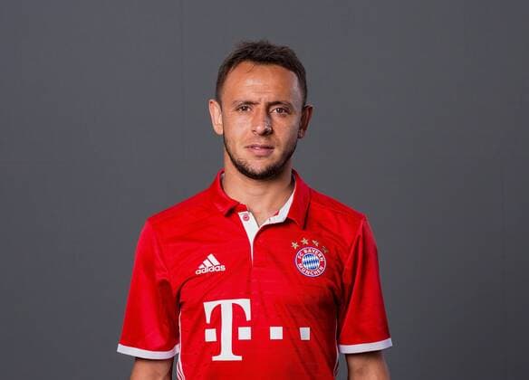 FUSSBALL 1. BUNDESLIGA SAISON 2016 2017 10.08.2016 Fototermin beim FC Bayern Muenchen: Rafinha