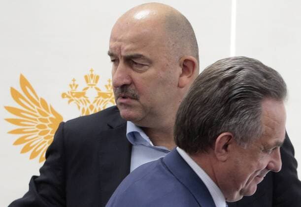 MOSCOW, RUSSIA â€“ AUGUST 11, 2016: Russia s Minister and Russian Football Union President Vitaly Mutko (R) and Stanislav Cherchesov, newly appointed head coach of the Russian men s national football team, after a meeting of the Executive Committee of the Russian Football Union. Mikhail Metzel TASS  TS02CA86