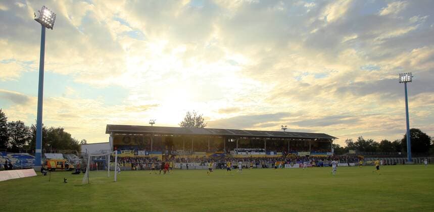 Lok Leipzig - Nordhausen Fußball Regionalliga Leipzig, 10.08.2016, Bruno-Plache-Stadion, Fußball, Regionalliga NO , 1. FC Lokomotive Leipzig vs. FSV Wacker 90 Nordhausen 2:1 (0:1) , Im Bild: Haupttribüne. ,
