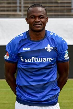 11.08.2016, xfux, Fussball GER 1.Bundesliga, SV Darmstadt 98 Fototermin, 1.BL PortraÌˆttermin Saison 2016 2017 emspor emonline deloka, Victor Obinna (SV Darmstadt 98) Darmstadt