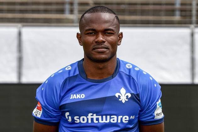 11.08.2016, xfux, Fussball GER 1.Bundesliga, SV Darmstadt 98 Fototermin, 1.BL PortraÌˆttermin Saison 2016 2017 emspor emonline deloka, Victor Obinna (SV Darmstadt 98) Darmstadt