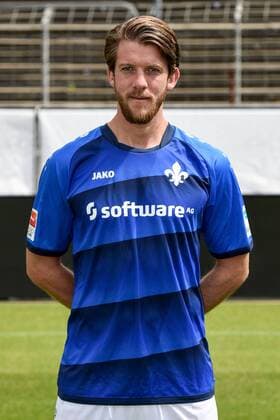 11.08.2016, xfux, Fussball GER 1.Bundesliga, SV Darmstadt 98 Fototermin, 1.BL PortraÌˆttermin Saison 2016 2017 emspor emonline deloka, Peter Niemeyer (SV Darmstadt 98) Darmstadt