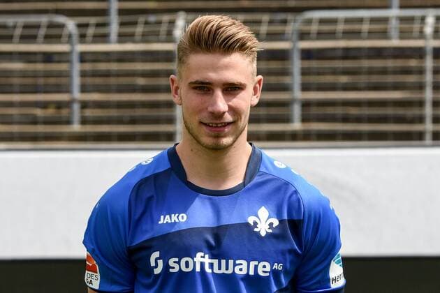 11.08.2016, xfux, Fussball GER 1.Bundesliga, SV Darmstadt 98 Fototermin, 1.BL PortraÌˆttermin Saison 2016 2017 emspor emonline deloka, Felix Platte (SV Darmstadt 98) Darmstadt