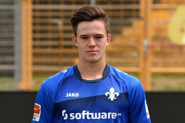 11.08.2016, xfux, Fussball GER 1.Bundesliga, SV Darmstadt 98 Fototermin, 1.BL PortraÌˆttermin Saison 2016 2017 emspor emonline deloka, Liam Fisch (SV Darmstadt 98) Darmstadt