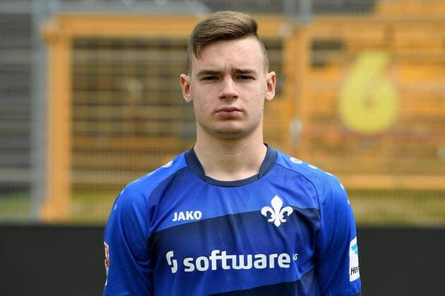 11.08.2016, xfux, Fussball GER 1.Bundesliga, SV Darmstadt 98 Fototermin, 1.BL PortraÌˆttermin Saison 2016 2017 emspor emonline deloka, Daniel Thur (SV Darmstadt 98) Darmstadt