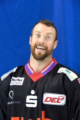 DEL, Fischtown Pinguins Bremerhaven Porträttermin GER, Portraits DEL 16 17 FISCHTOWN PINGUINS 05.08.2016, Eisarena, Bremerhaven, GER, Portraits DEL 16 17 FISCHTOWN PINGUINS, im Bild Andrew McPHERSON (FISCHTOWN PINGUINS 79) Foto © nordphoto Scheer Local Caption nordphotox xScheer