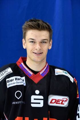DEL, Fischtown Pinguins Bremerhaven Porträttermin GER, Portraits DEL 16 17 FISCHTOWN PINGUINS 05.08.2016, Eisarena, Bremerhaven, GER, Portraits DEL 16 17 FISCHTOWN PINGUINS, im Bild Christoph KÖRNER KOERNER (FISCHTOWN PINGUINS 97) nordphotox xScheer