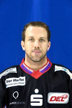 DEL, Fischtown Pinguins Bremerhaven Porträttermin GER, Portraits DEL 16 17 FISCHTOWN PINGUINS 05.08.2016, Eisarena, Bremerhaven, GER, Portraits DEL 16 17 FISCHTOWN PINGUINS, im Bild Cory QUIRK (FISCHTOWN PINGUINS 11) nordphotox xScheer