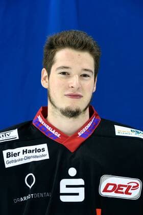 DEL, Fischtown Pinguins Bremerhaven Porträttermin GER, Portraits DEL 16 17 FISCHTOWN PINGUINS 05.08.2016, Eisarena, Bremerhaven, GER, Portraits DEL 16 17 FISCHTOWN PINGUINS, im Bild Gino BLANK (FISCHTOWN PINGUINS 49) nordphotox xScheer