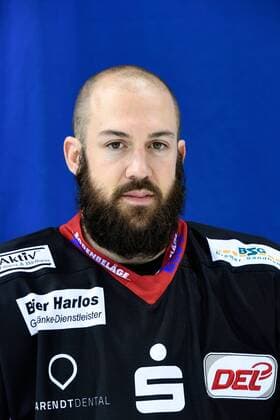 DEL, Fischtown Pinguins Bremerhaven Porträttermin GER, Portraits DEL 16 17 FISCHTOWN PINGUINS 05.08.2016, Eisarena, Bremerhaven, GER, Portraits DEL 16 17 FISCHTOWN PINGUINS, im Bild Jason BAST (FISCHTOWN PINGUINS 21) nordphotox xScheer