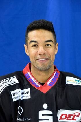 DEL, Fischtown Pinguins Bremerhaven Porträttermin GER, Portraits DEL 16 17 FISCHTOWN PINGUINS 05.08.2016, Eisarena, Bremerhaven, GER, Portraits DEL 16 17 FISCHTOWN PINGUINS, im Bild Jordan OWENS (FISCHTOWN PINGUINS 44) nordphotox xScheer
