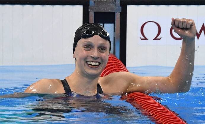 Katie Ledecky (USA) posts a gold medal record time of 8:04.79 in the Women s 800M Freestyle final in the Olympic Aquatics Stadium at the 2016 Rio Summer Olympics in Rio de Janeiro, Brazil, on August 12, 2016.  OLY2016081299922 RICHARDxELLIS
