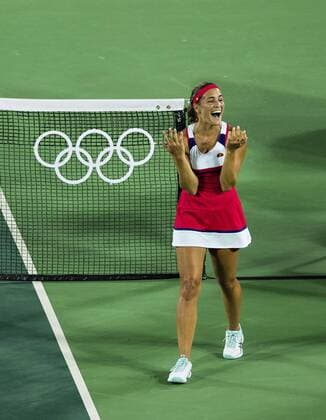 Rio de Janeiro, 13.08.2016, Olympia Monica Puig jubelt Angelique Kerber (Deutschland) vs. Monica Puig (Puerto Rico) Tennis Damen Finale mm