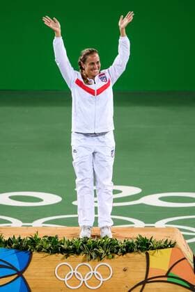 Olympiasiegerin Monica Puig (PUR) jubelt bei der Siegerehrung bei der Siegerehrung bei den olympischen Sommerspiele 2016 am 13.08.2016, Rio de Janeiro Copyright: xSchueler Eibner-Pressefotox EP_JSE