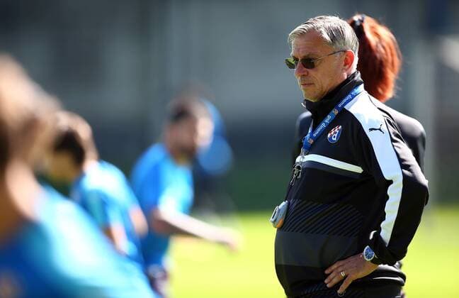 Fußball, CL Quali, Dinamo Zagreb Training GNK Dinamo; Champions league playoff GNK Dinamo training GNK Dinamo coach Zlatko Kranjcar on court conduct a training day before playoff Champions league game against FC Salzburg.  SlavkoxMidzor PIXSELL