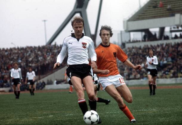 Weltmeisterschaft Zweite Runde, Niederlande - Österreich in Cordoba: Erich Obermayer (li., Österreich) gegen Rob Rensenbrink (Niederlande)