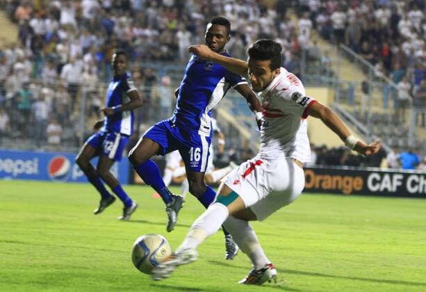 Fußball, CAF Champions League, al Zamalek SC - FC Enyimba August 15, 2016 - Cairo, Cairo, Egypt - Al-Zamalek players v Nigeria s Enyimba compete during the Confederation of African Football (CAF) Champions League match at Petro stadium in Cairo, August 15, 2016 Middle East News - August 15, 2016 - ZUMAap3_