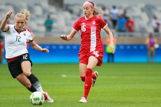 Rio 2016, Fußball, Damen, Deutschland - Kanada Olympics 2016 Football BH BELO HORIZONTE, MG - 16.08.2016: OLYMPICS 2016 FOOTBALL BH - Dispute between Janine Beckie, Canada, and Tabea Kemme, Germany, during the match between Canada (CAN) vs Germany (GER), the semifinals of the Football Olympic Women, the Olympics 2016 held in Mineirao Stadium in the host city Belo Horizonte, MG. (Photo: Dudu Macedo Fotoarena) x1185435x DuduxMacedo