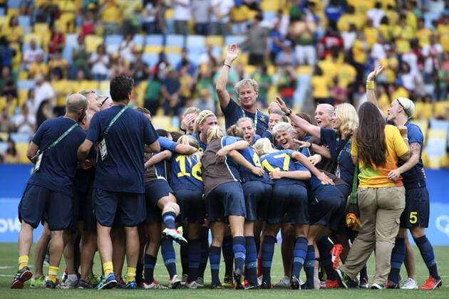 160816 Jubel SWE - Halbfinale - Brasilien - Schweden - 16 august 2016 under OS i Rio de Janeiro.  Copyright: CARLxSANDIN BB160816CS062