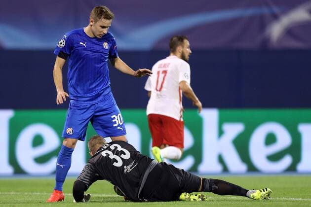 Champions League play off - GNK Dinamo vs FC Red Bull Salzburg 16.08.2016., Zagreb, Croatia - First leg of UEFA Champions League play off at Maksimir stadium between GNK Dinamo and FC Red Bull Salzburg. Marko Rog, Alexander Walke.  DaliborxUrukalovic PIXSELL
