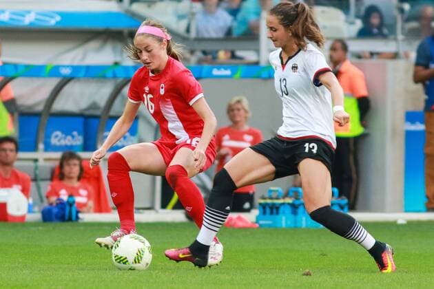 Rio 2016, Fußball, Damen, Deutschland - Kanada Olympics 2016 Football BH BELO HORIZONTE, MG - 16.08.2016: OLYMPICS 2016 FOOTBALL BH - Dispute between Sara Daebritz, Germany, and Janine Beckie, Canada, during the match between Canada (CAN) vs Germany (GER), the semifinals of the Football Olympic Women, the Olympics 2016 held in Mineirao Stadium in the host city Belo Horizonte, MG. (Photo: Dudu Macedo Fotoarena) x1185590x DuduxMacedo