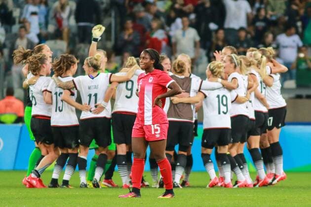 Rio 2016, Fußball, Damen, Deutschland - Kanada Olympics 2016 Football BH BELO HORIZONTE, MG - 16.08.2016: OLYMPICS 2016 FOOTBALL BH - Nichelle Prince of Canada regrets defeat while Germany celebrate qualifying for the final during the match between Canada (CAN) vs Germany (GER), the semifinals of the Olympic Women& 39;s Fool, ll, the Rio Olympics 2016 held at the Mineirao Stadium in town- headquarters Belo Horizonte, MG. (Photo: Dudu Macedo Fotoarena) x1185759x  DuduxMacedo