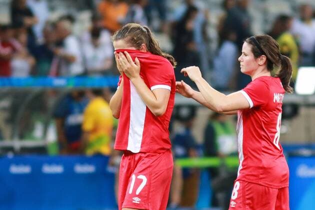 Bilder des Tages - SPORT Rio 2016, Fußball, Damen, Deutschland - Kanada Olympics 2016 Football BH BELO HORIZONTE, MG - 16.08.2016: OLYMPICS 2016 FOOTBALL BH - Canada& 39;s pls las lament defeat during the match between Canada (CAN) vs Ger (GER), the semi-finals of the Olympic Footbootball Female, the Olympics 2016 held in Mineirao Stadium in the host city Belo Horizonte, MG. (Photo: Dudu Macedo Fotoarena) x1185764x  DuduxMacedo