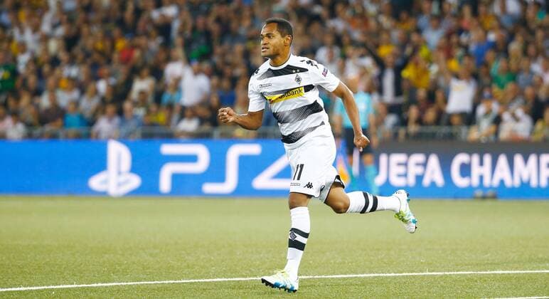16.08.2016 Stade de Suisse Bern , SCHWEIZ , Saison 2016 2017 Herren Fussball UEFA Champions League Quali Hinspiel BSC Young Boys Bern - VfL Borussia Mönchengladbach TORJUBEL Raffael (gladbach) nach dem Treffer zum 0:1 