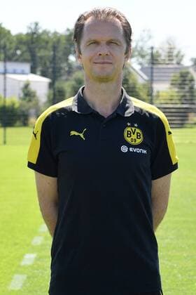 17.08.2016, Offizieller Portrait-Termin, Fußball, GER, 1.BL, Portraittermin 2016 2017, Borussia Dortmund, Mannschaftsarzt Dr. Markus Braun