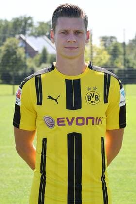 17.08.2016, Offizieller Portrait-Termin, Fußball, GER, 1.BL, Portraittermin 2016 2017, Borussia Dortmund, Lukasz Piszczek
