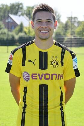 17.08.2016, Offizieller Portrait-Termin, Fußball, GER, 1.BL, Portraittermin 2016 2017, Borussia Dortmund, Raphael Guerreiro, Raphael Guerreiro