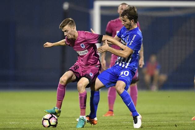 Genk s Brian Heynen and Lokomotivo s Ivan Sunjic fight for the ball during the first leg match of the playoff round between Croatian team Lokomotiva Zagreb and Belgian first league soccer team KRC Genk in the Europa League competition, on Thursday 18 August 2016, in Zagreb, Croatia. YORICKxJANSENS  x04913873x