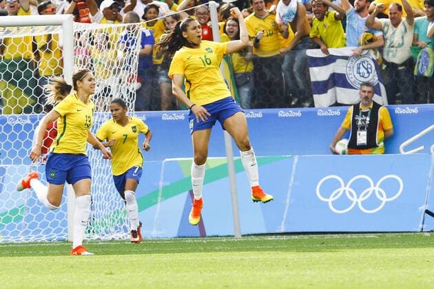 Rio 2016, Fußball Damen Spiel um Platz 3, Brasilien - Kanada Olimp?ada Rio 2016 Futebol SP SÃO PAULO, SP - 19.08.2016: OLIMPÍADA RIO 2016 FUTEBOL SP - Brazilian team celebrates goal of Betriz player during match between Brazil (BRA) x Canada (CAN), vying for the bronze Olympic Football Female, Rio 2016, held at the Arena Corinthians Olympics, the host city of São Paulo. (Photo: Aloisio Mauricio Fotoarena) x1190208x  AloisioxMauricio