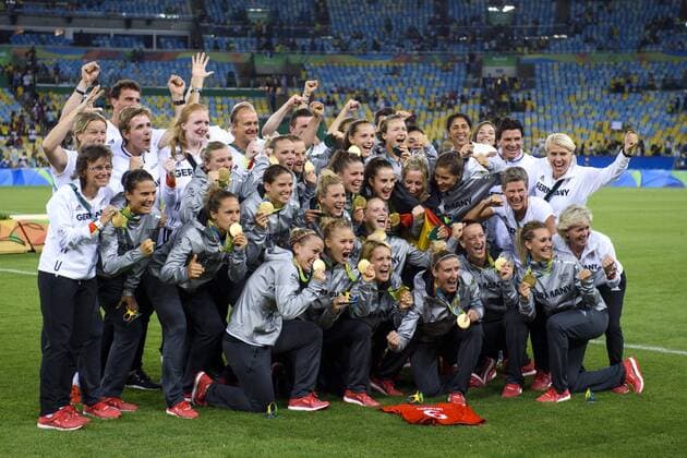 Rio 2016, Fußball, Damen, Deutschland ist Olympiasieger 160819 De tyska spelarna Schweden vs Deutschland den 19 augusti 2016 under OS i Rio de Janeiro.  Copyright: CARLxSANDIN BB160819CS065