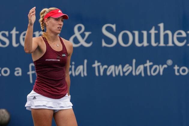August 20th, 2016: Angelique Kerber (GER) is frustrated with her play during the semifinals of the Western and Southern Open at at the Lindner Family Tennis Center , Mason, Oh. Cal Media Tennis 2016 - Western And Southern Open - Day 8 - ZUMAc04_
