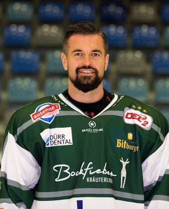 Eishockey, Porträttermin Bietigheim Steelers Bietigheim, Eishockey Bietigheim Steelers Fototermin: Adam Borzecki (Steelers)