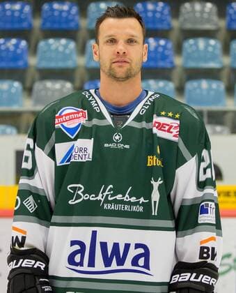 Eishockey, Porträttermin Bietigheim Steelers Bietigheim, Eishockey Bietigheim Steelers Fototermin: Bastian Steingroß (Steelers)