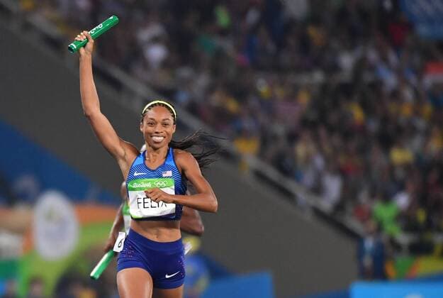 Rio 2016, LA, USA gewinnt 4x400m Staffel der Damen vor Jamaika und Großbritannien Allyson Felix of the United States celebrates after winning the gold medal in the Women s 4 x 400 meter Relay at Olympic Stadium at the 2016 Rio Summer Olympics in Rio de Janeiro, Brazil, on August 20, 2016.  OLY201608201302 KEVINxDIETSCH
