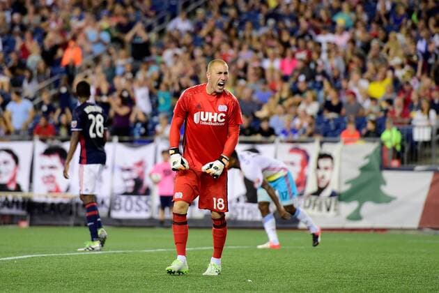 Saturday August 20, 2016: New England Revolution goalkeeper Brad Knighton (18) reacts to game action during the MLS Fussball Herren USA game between Columbus Crew SC and the New England Revolution held at Gillette Stadium in Foxborough Massachusetts. Columbus defeats New England 2-0. Cal Media MLS 2016: Crew vs Revolution AUG 20 - ZUMAc04_